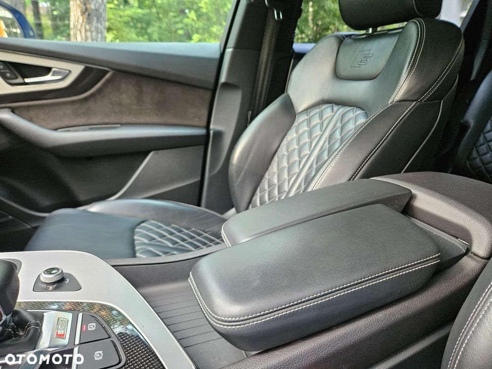 Audi SQ7 - 24