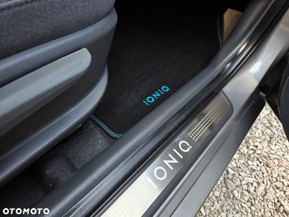 Hyundai IONIQ - 20