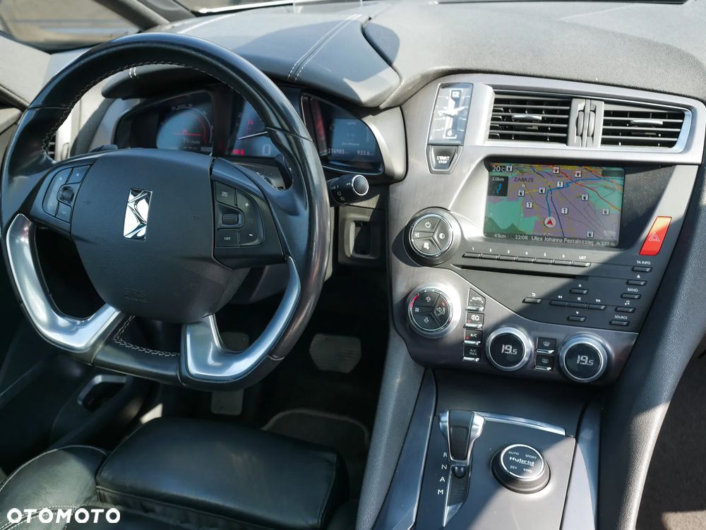 Citroën DS5 2.0 HDi Hybrid4 SportChic MCP - 19