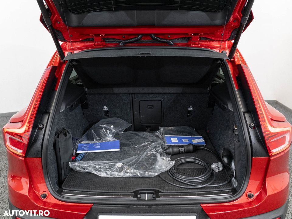 VOLVO XC40 2023 — imagine 6