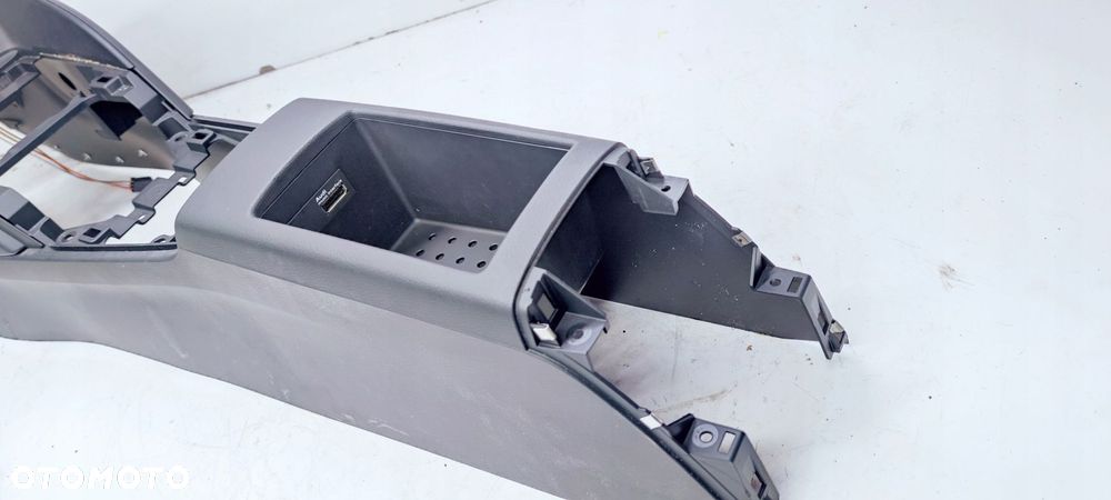 TUNEL ŚRODKOWY AMI SCHOWEK AUDI A3 8V 8V1863241 - 2