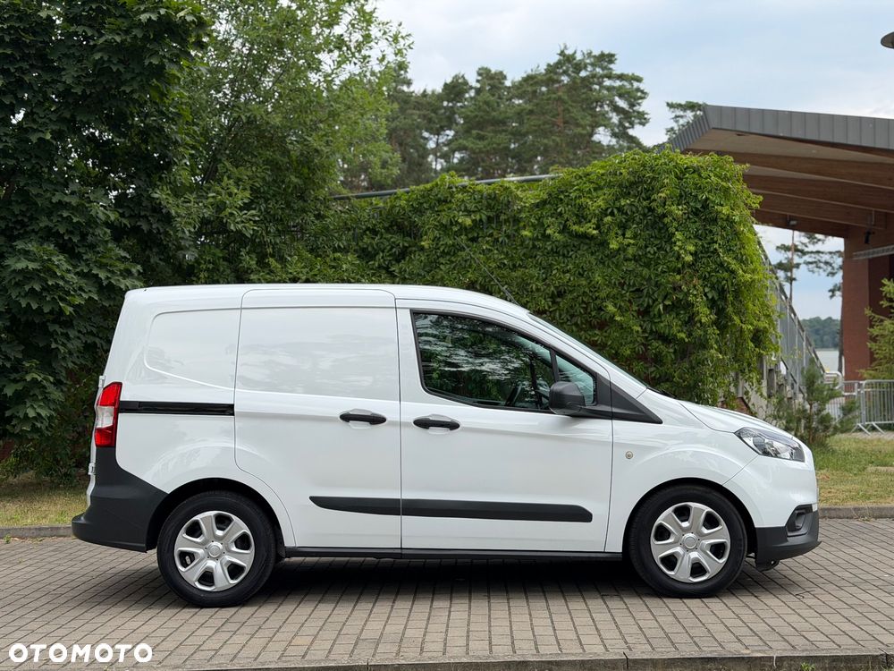 Ford Transit Courier - 4