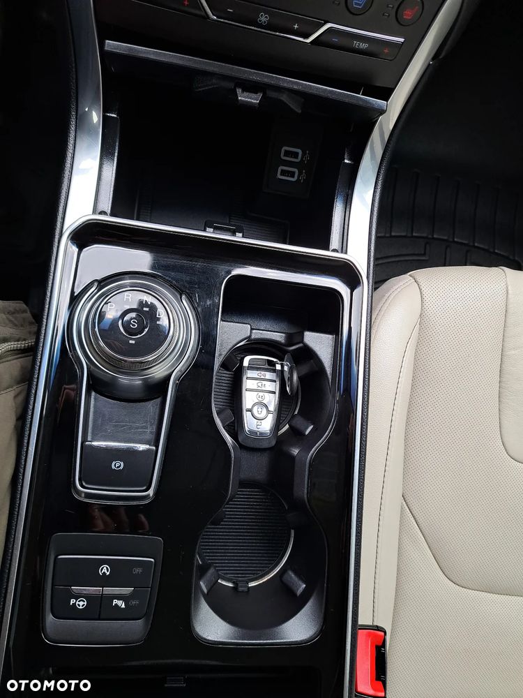 Ford Edge - 21