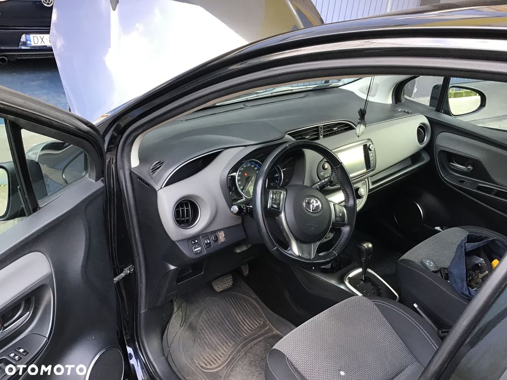 Toyota Yaris Hybrid 100 Premium EU6 - 9