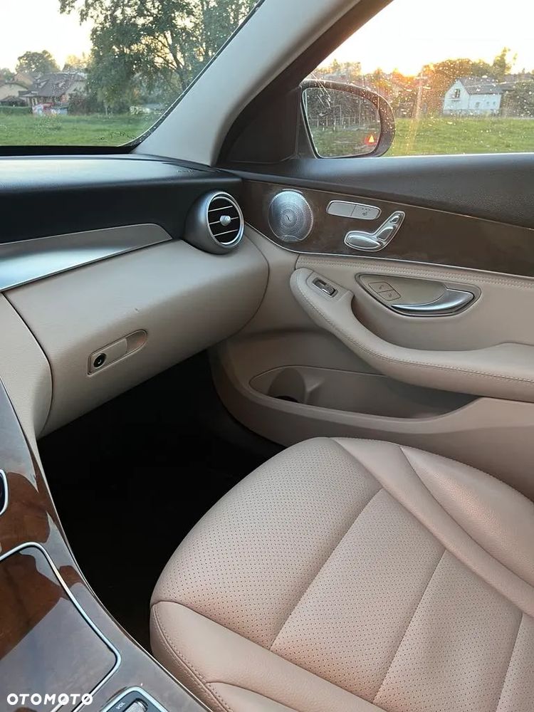 Mercedes-Benz Klasa C 300 7G-TRONIC Avantgarde - 22