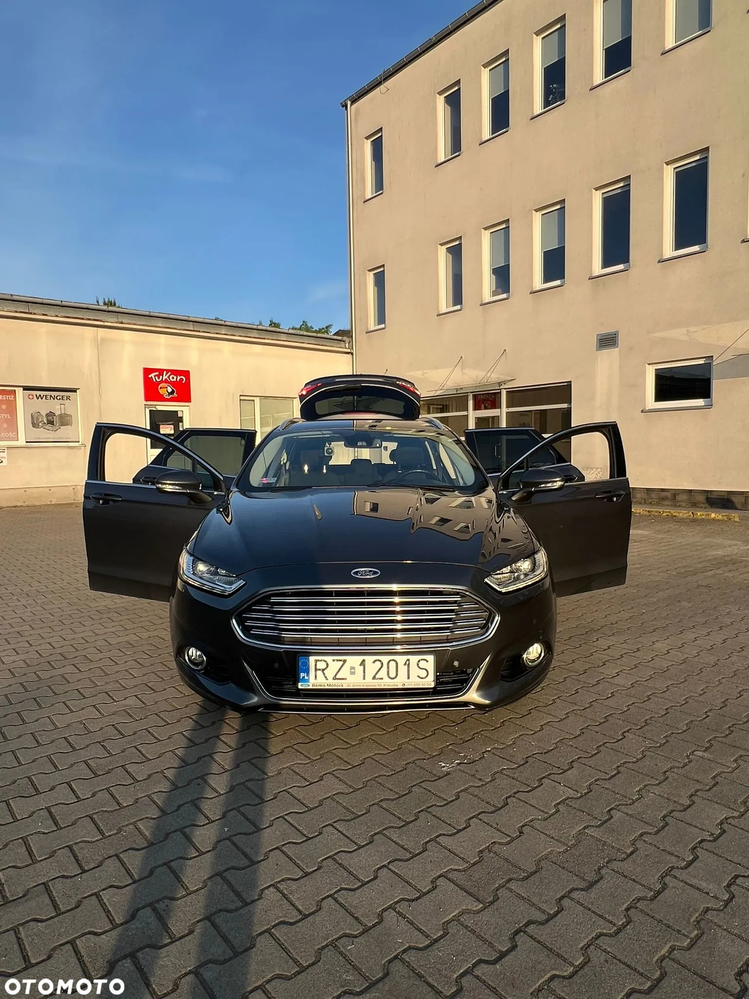 Ford Mondeo 2.0 EcoBoost Titanium - 3