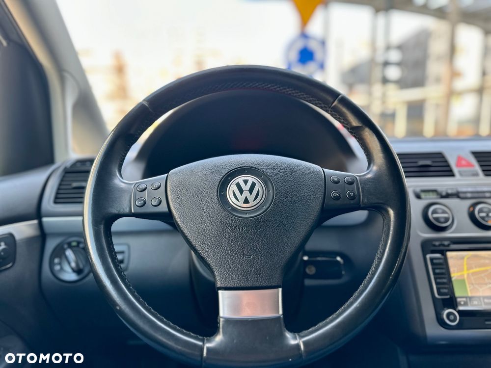 Volkswagen Touran 1.4 TSI DSG Highline - 14