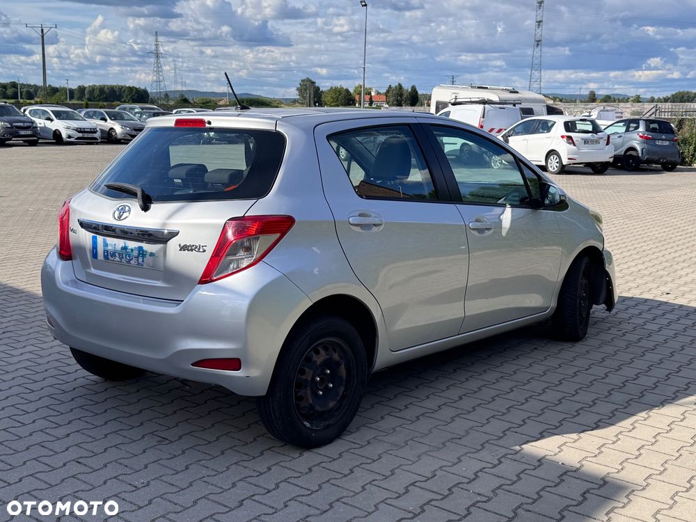 Toyota Yaris 1.4 D-4D Life - 8