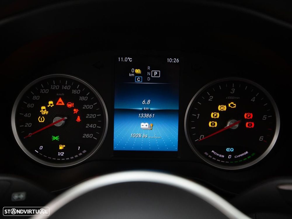 Mercedes-Benz GLC 300 de 4Matic - 29