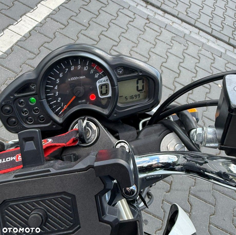 Suzuki Gladius - 9