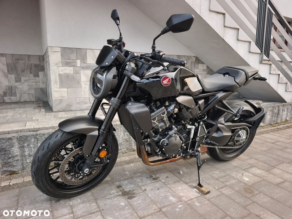 Honda CB - 4