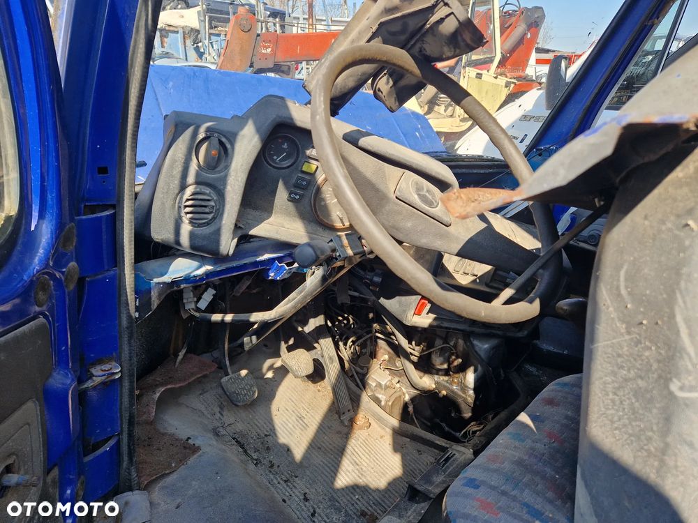 mercedes t1 kaczka fotel kanapa deska kokpit podsufitka boczek podłokietnik licznik panel szyb - 2