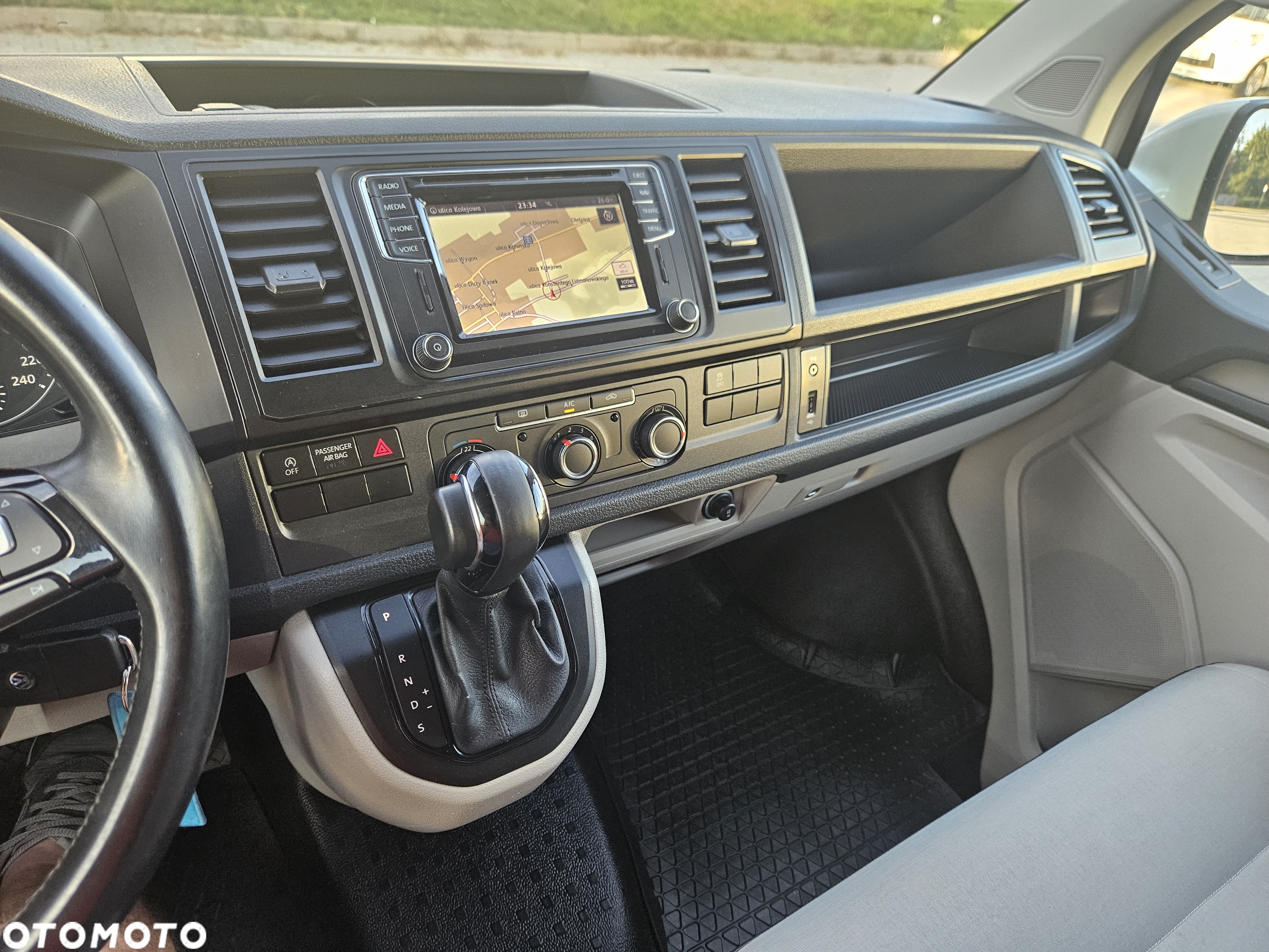 Volkswagen Transporter - 18