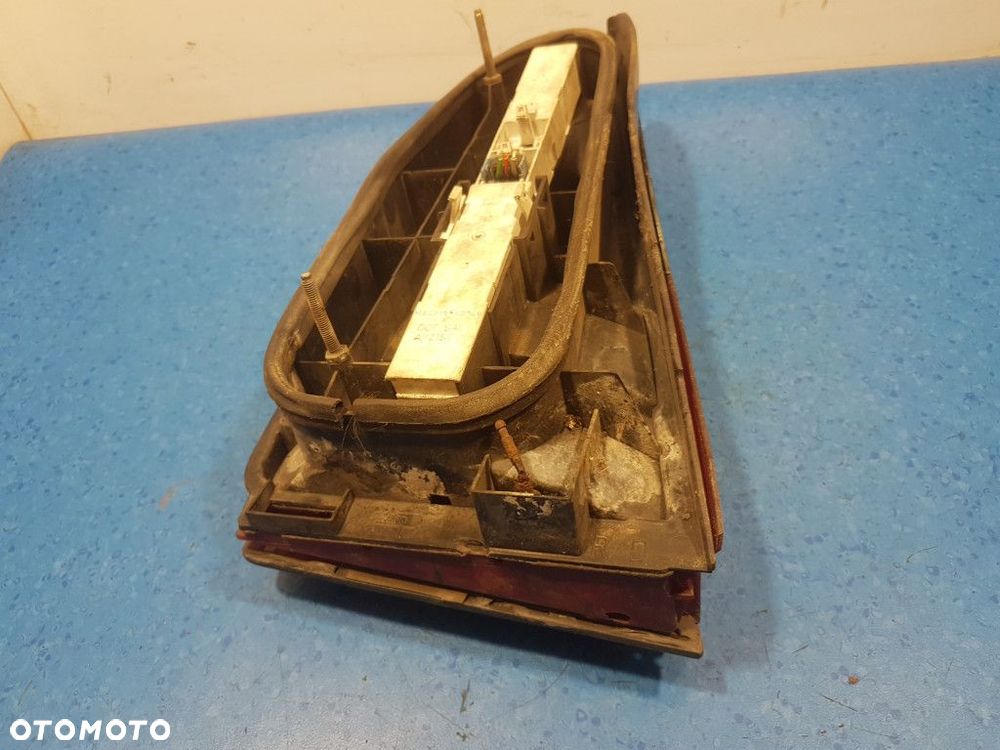 CITROEN XM 2.0 KAT LAMPA TYŁ PRAWA ZEWNĘTRZNA - 10