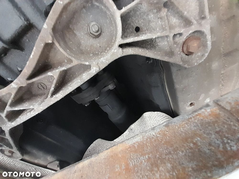 BMW E91 WAŁ NAPĘDOWY 2.0 DIESEL - 2