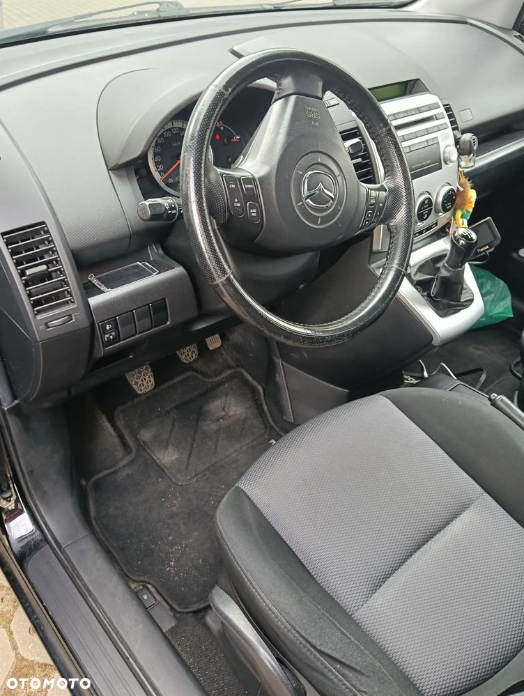 Mazda 5 - 8