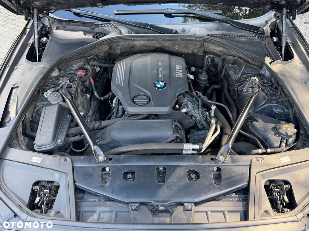 BMW Seria 5 518d Business Edition - 26