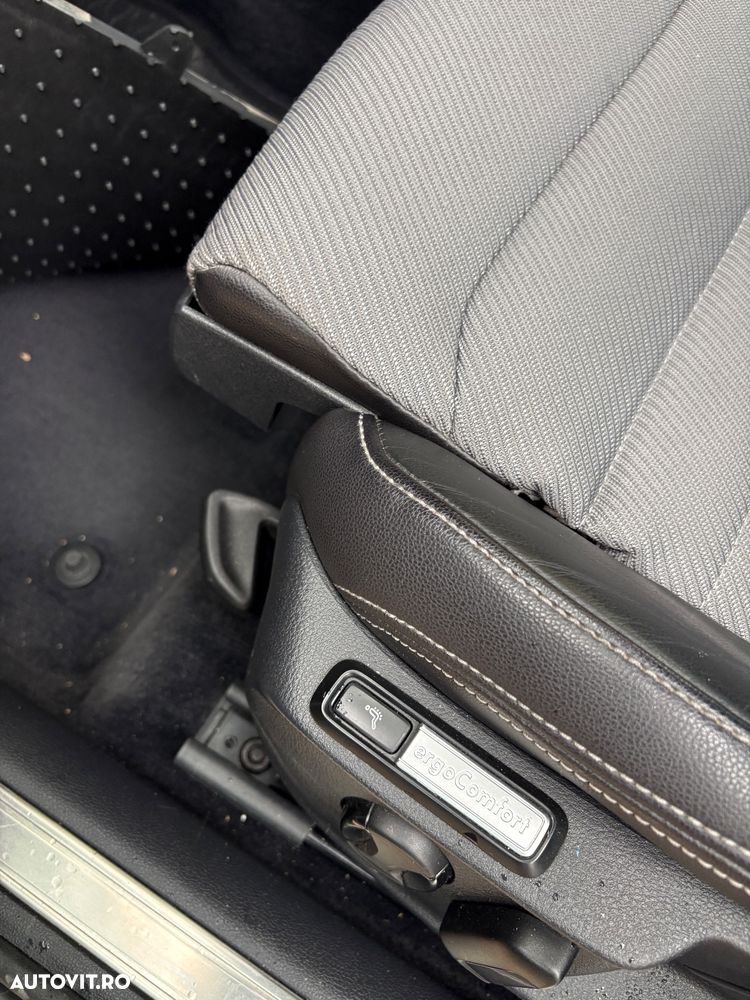 Volkswagen Passat - 19