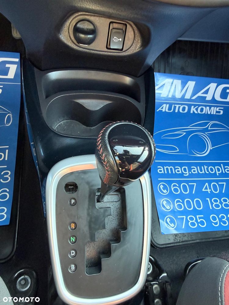 Toyota Yaris Hybrid 100 Active EU6 - 26