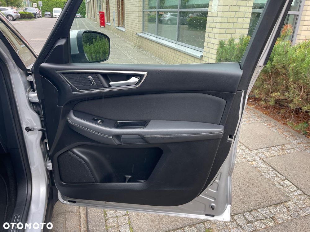 Ford S-Max - 26
