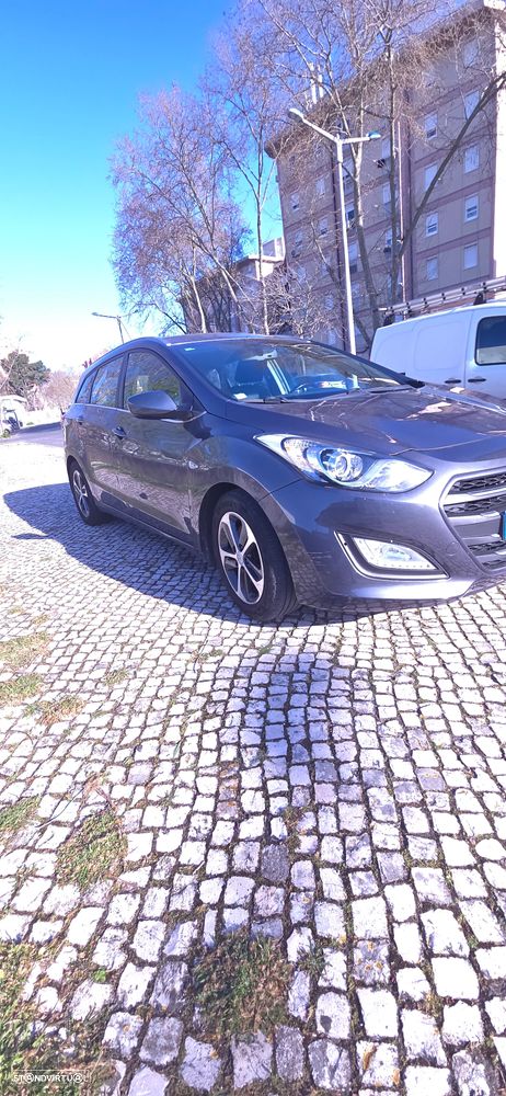 Hyundai i30 CW - 8