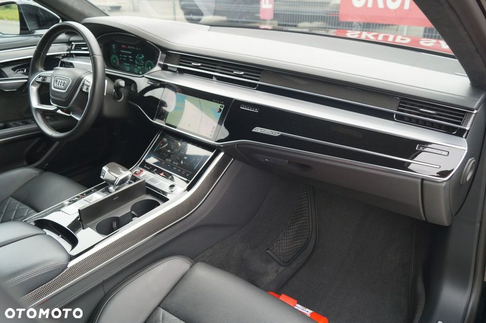 Audi S8 - 26