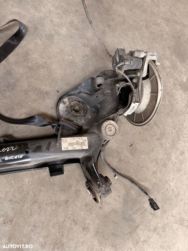 Punte spate originala stare perfecta FORD FOCUS 4  an 2018-2024 cu discuri - 3