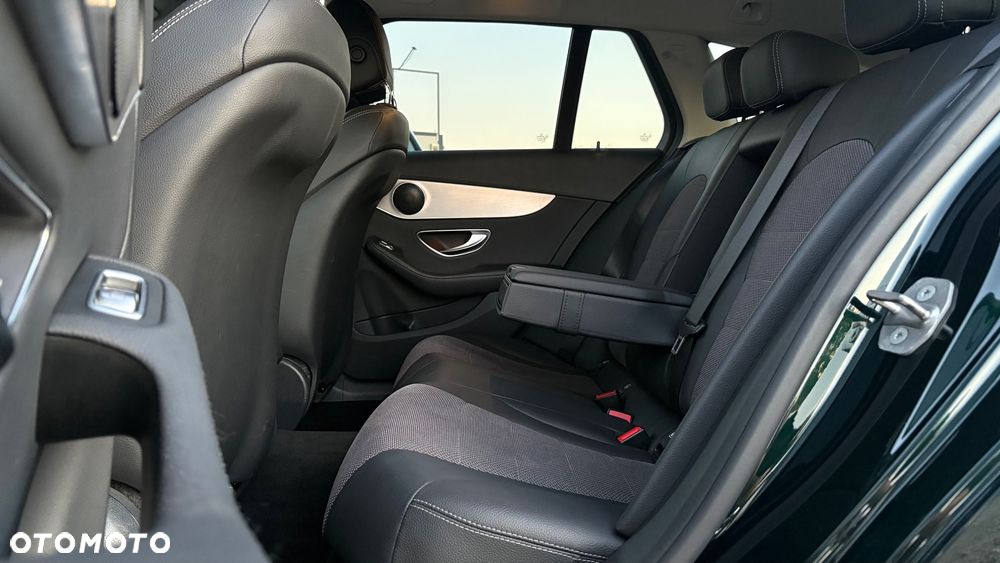Mercedes-Benz Klasa C 200 9G-TRONIC Avantgarde - 18