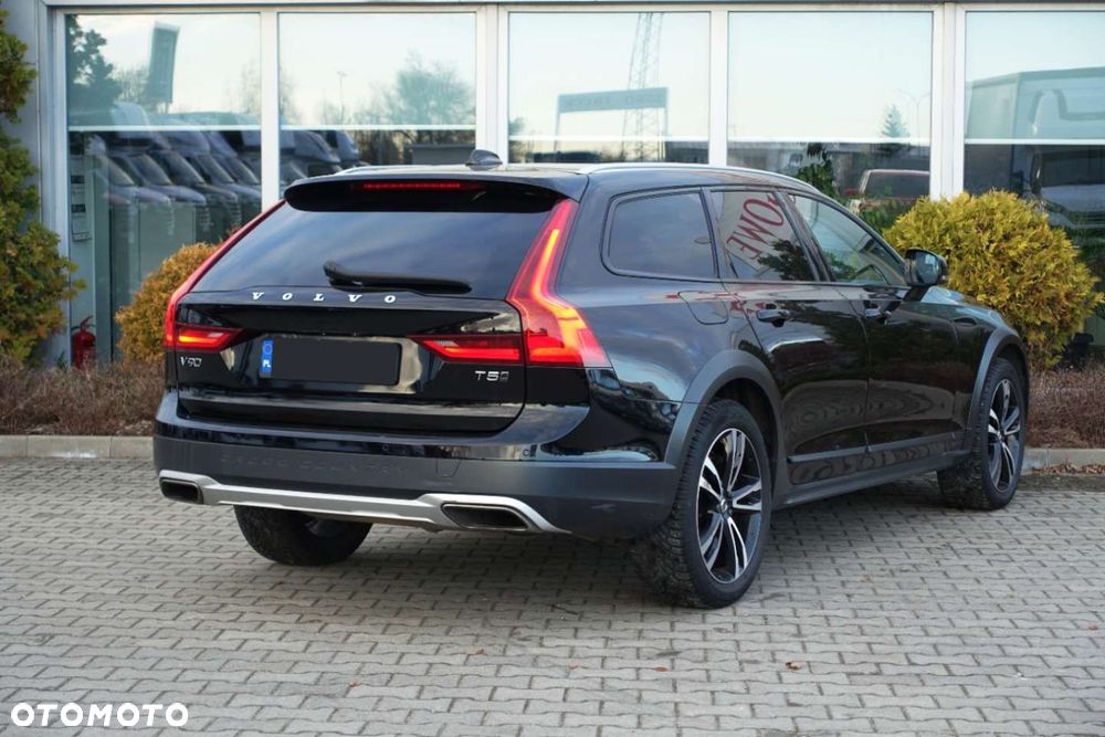 Volvo V90 Cross Country T5 AWD Pro - 4