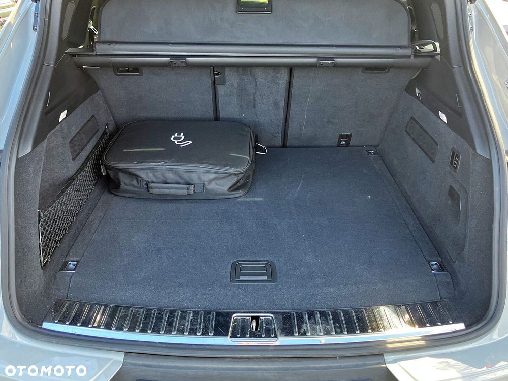 Porsche Cayenne - 32