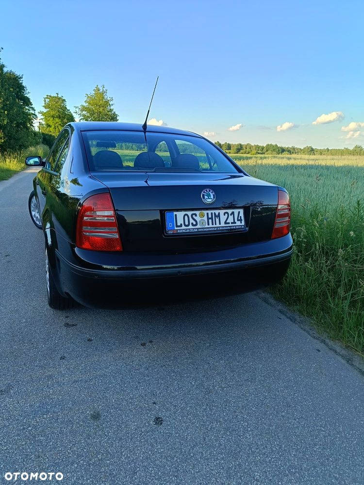 Skoda Superb 1.8 Turbo Elegance - 3