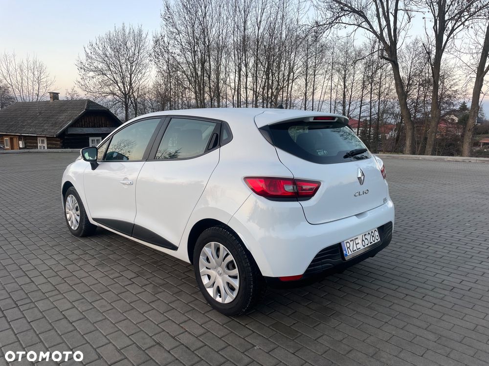 Renault Clio 1.2 16V 75 Experience - 3