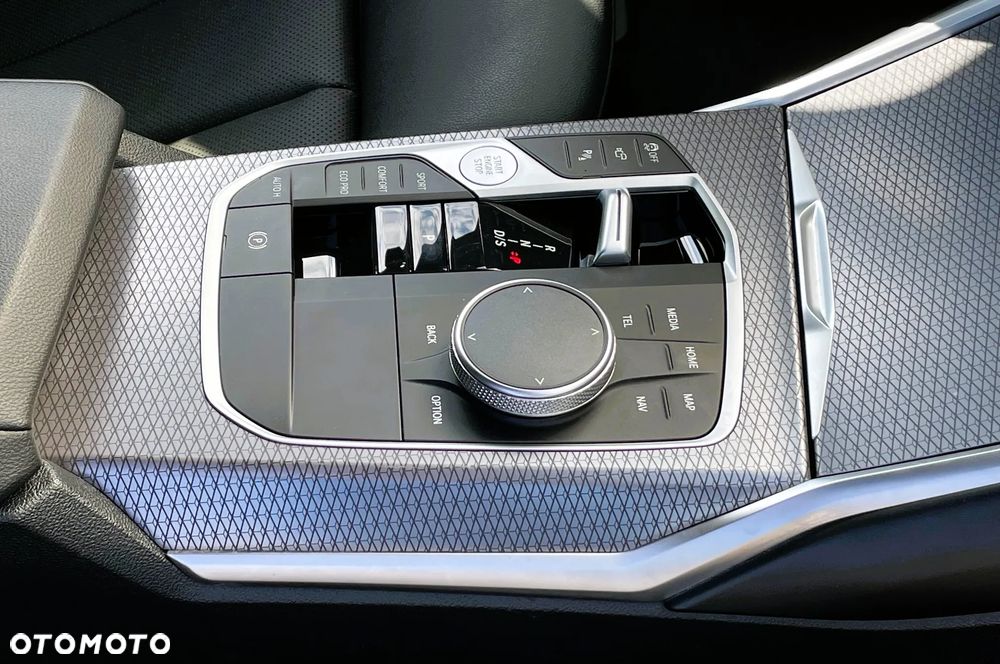 BMW Seria 3 320d xDrive MHEV M Sport sport - 35