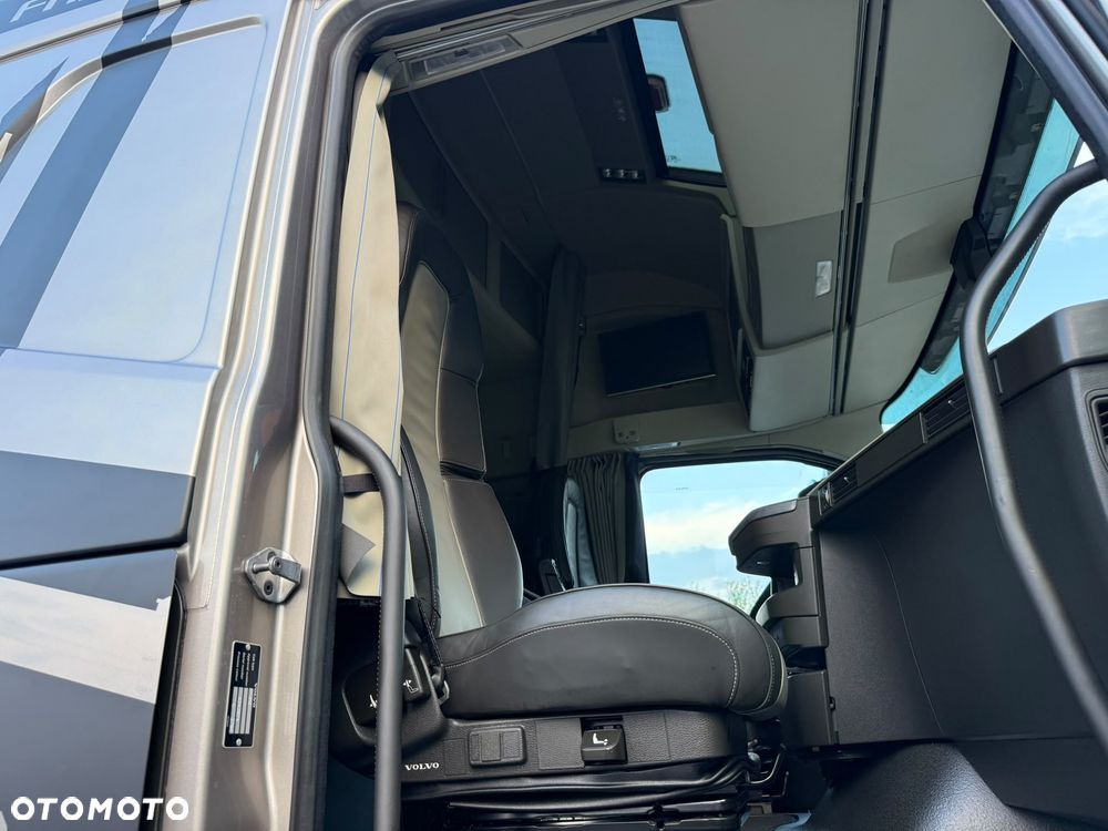 Volvo FH/540/EURO6/FULL LED/SKÓRY/24.4L/100km/METALIK /ON1100 L/SPROWADZONY - 26