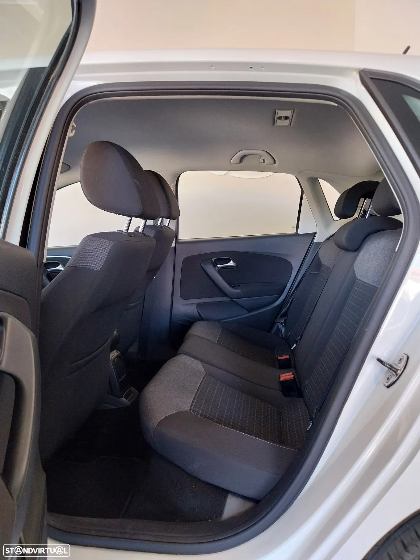 VW Polo 1.0 Confortline Nav - 11