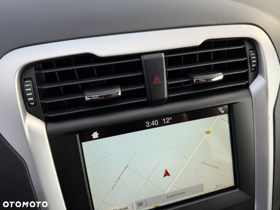 Ford Mondeo SW 2.0 TDCi S&S Titanium - 22