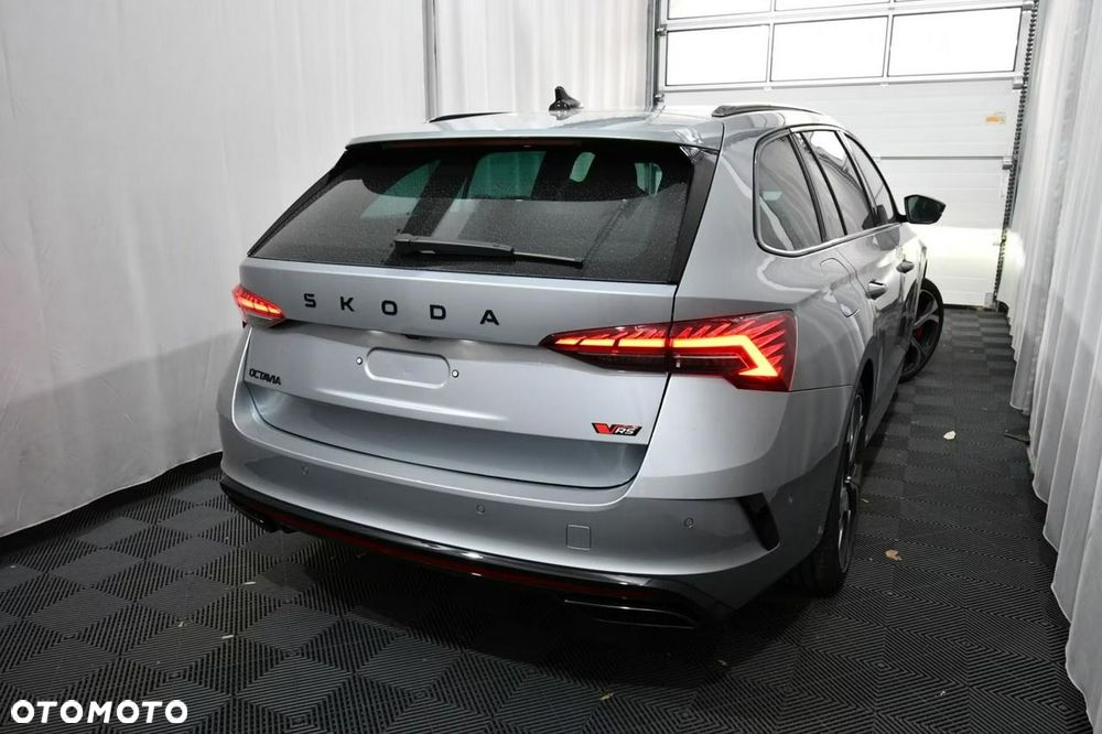 Skoda Octavia 2.0 TSI RS DSG - 3