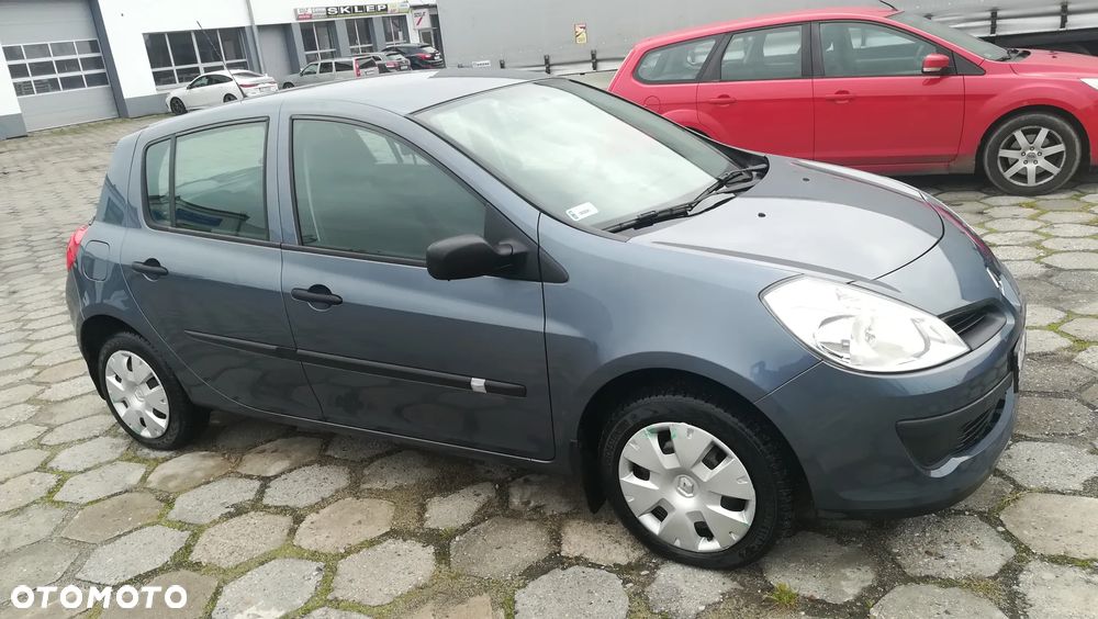 Renault Clio 1.2 16V Authentique - 6