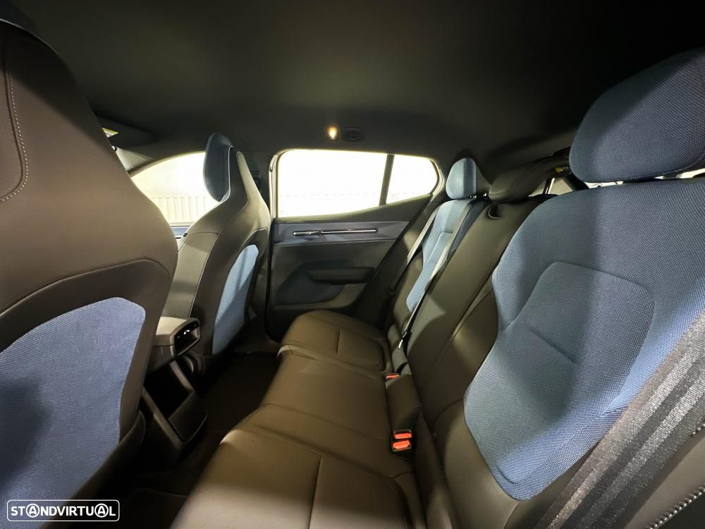 Volvo EX30 Single Motor Extended Range RWD Plus - 10