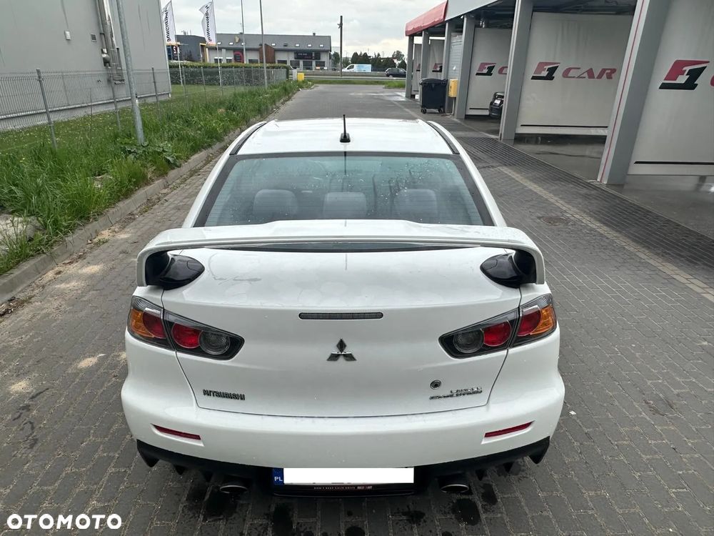 Mitsubishi Lancer Evolution GSR - 12