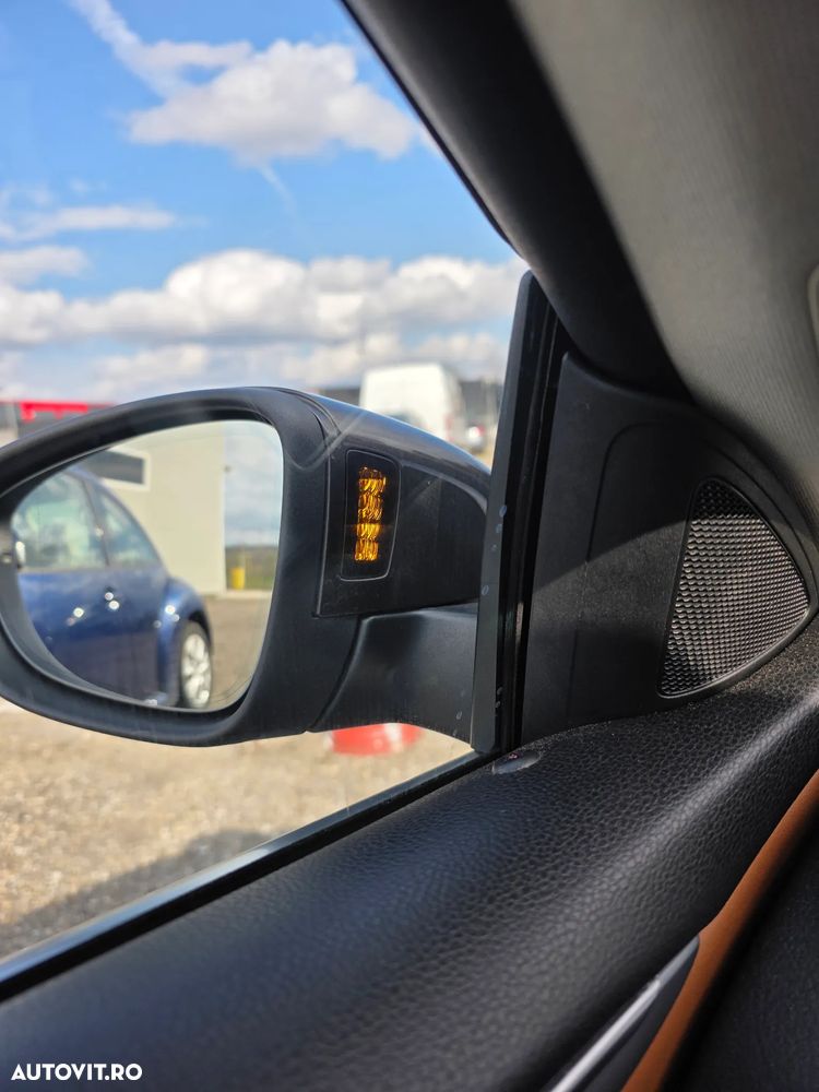 Volkswagen Passat CC - 20