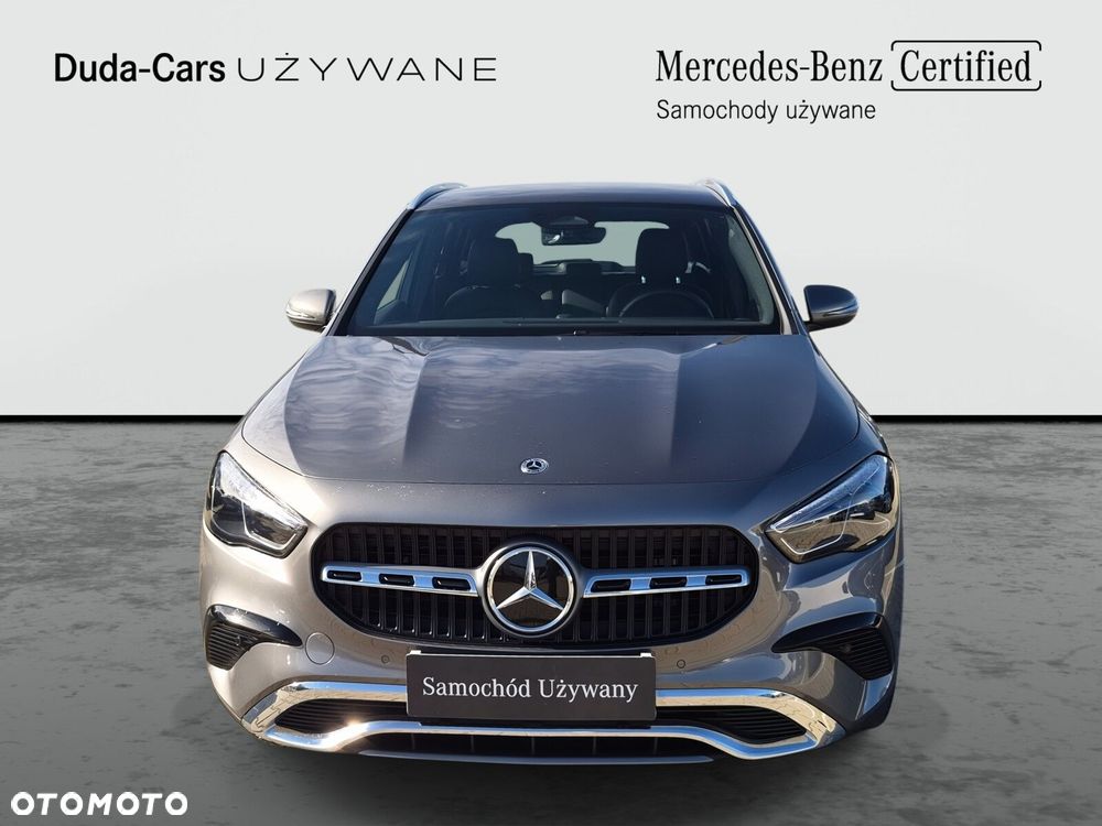 Mercedes-Benz GLA - 9