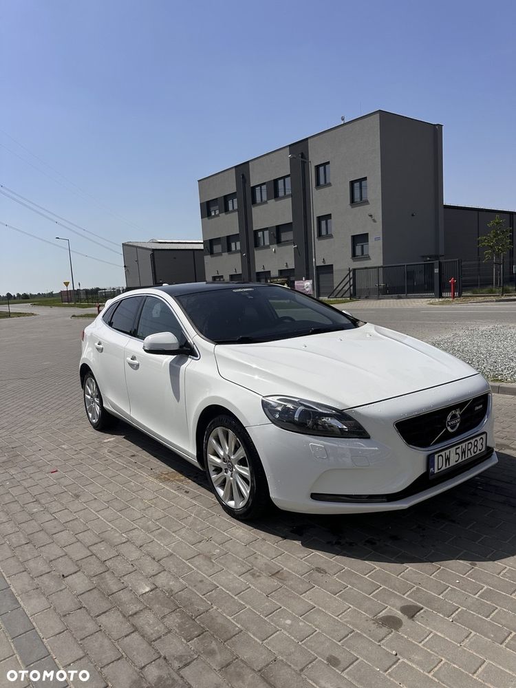 Volvo V40 D4 Summum - 2