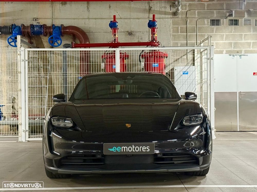 Porsche Taycan Cross Turismo - 1