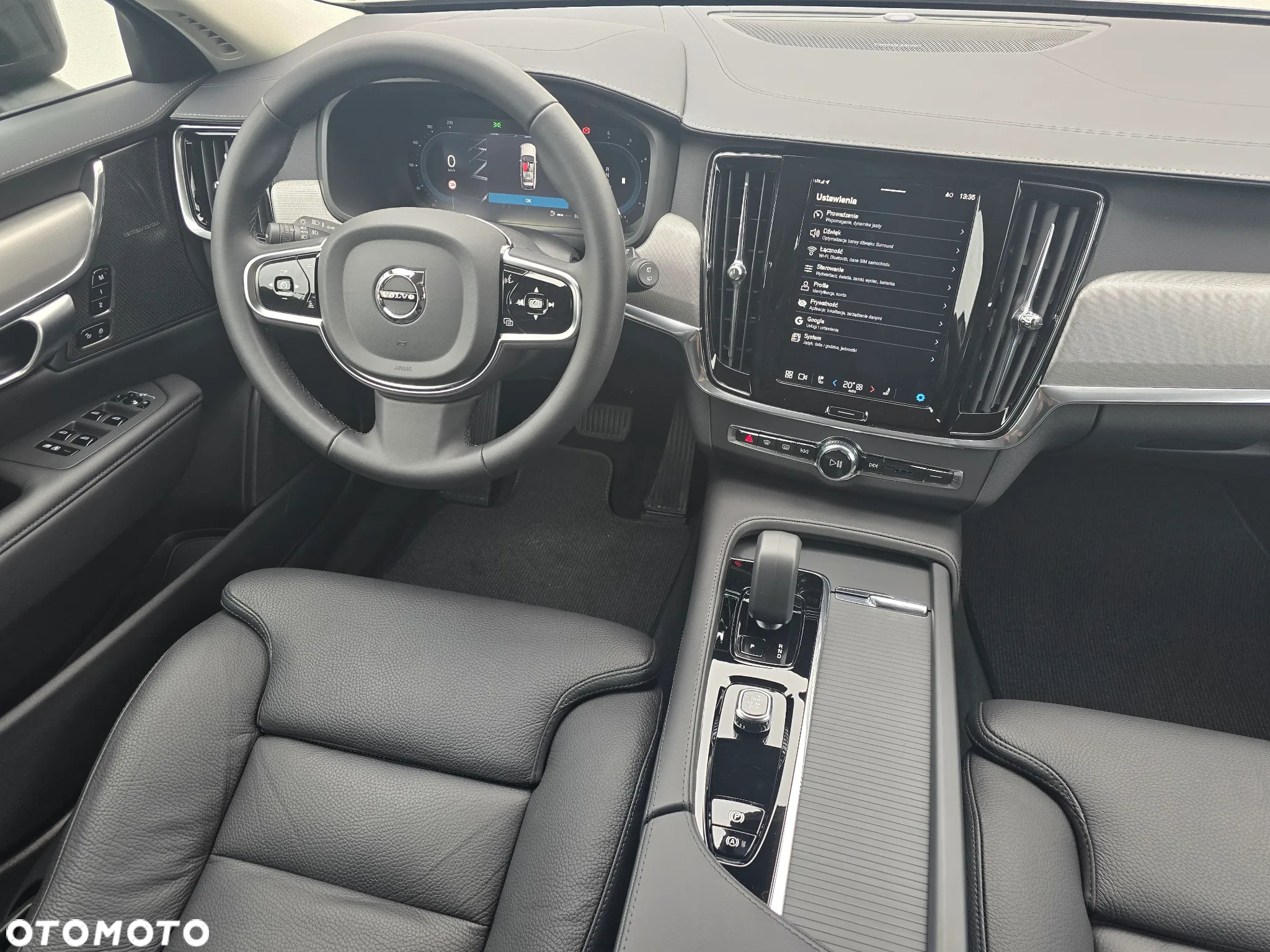 Volvo V90 Cross Country - 12