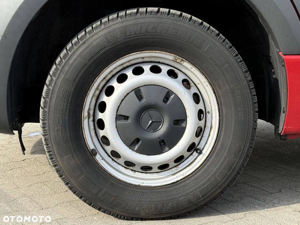 Mercedes-Benz Sprinter Long PRO 907.235 - 19