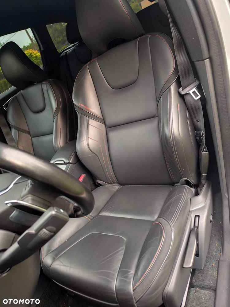 Volvo XC 60 D4 AWD Geartronic Ocean Race - 21