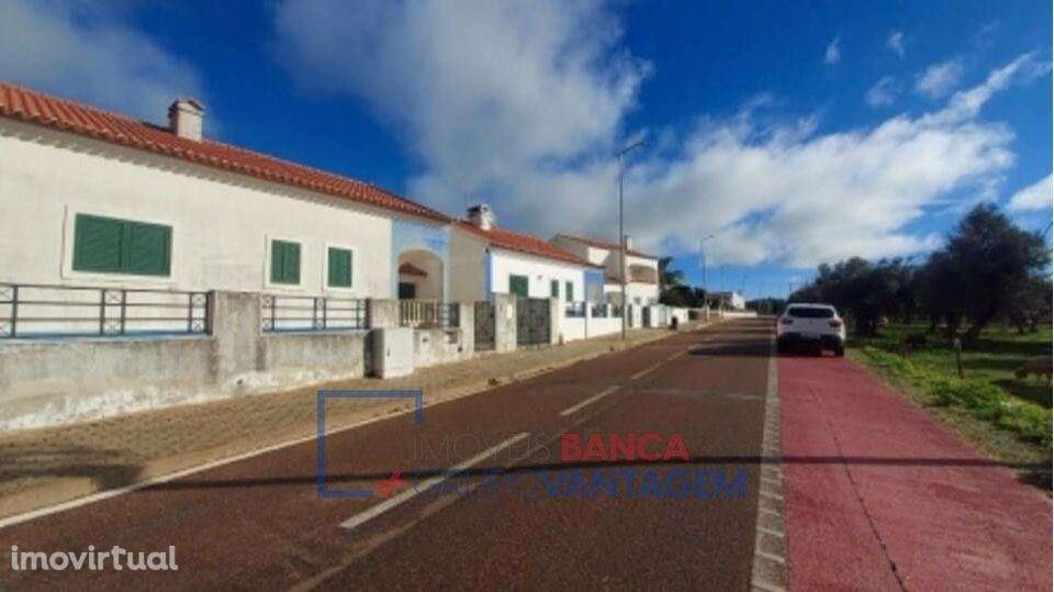 Lote de terreno urbano infraestruturado, destinado à construção de... - Grande imagem: 3/8