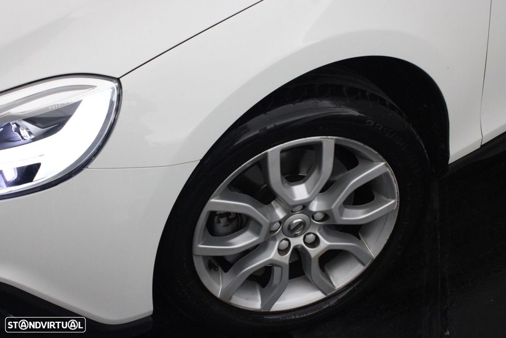 Volvo V40 Cross Country 2.0 D3 Momentum - 36