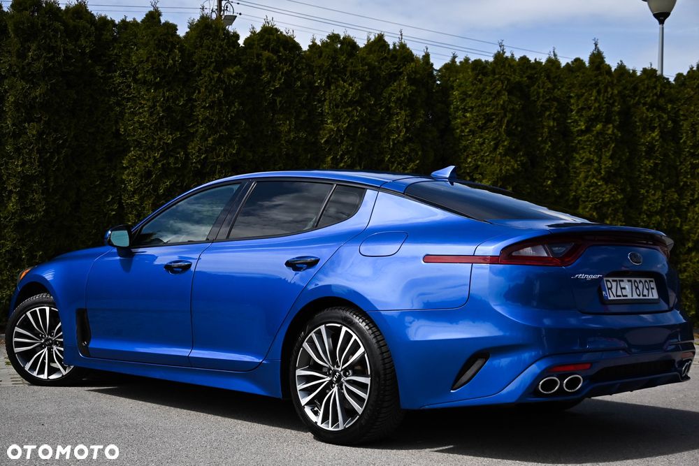 Kia Stinger - 11